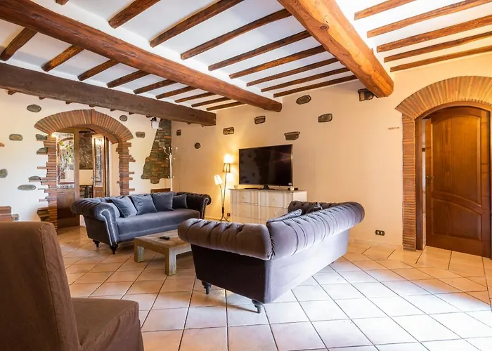 Leone Villa